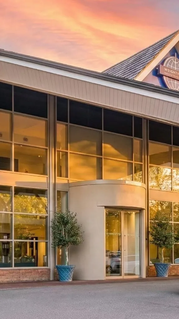 Exterior of The Wrightingon